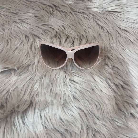 Givenchy Light Pink Sunglasses - Picture 3 of 6